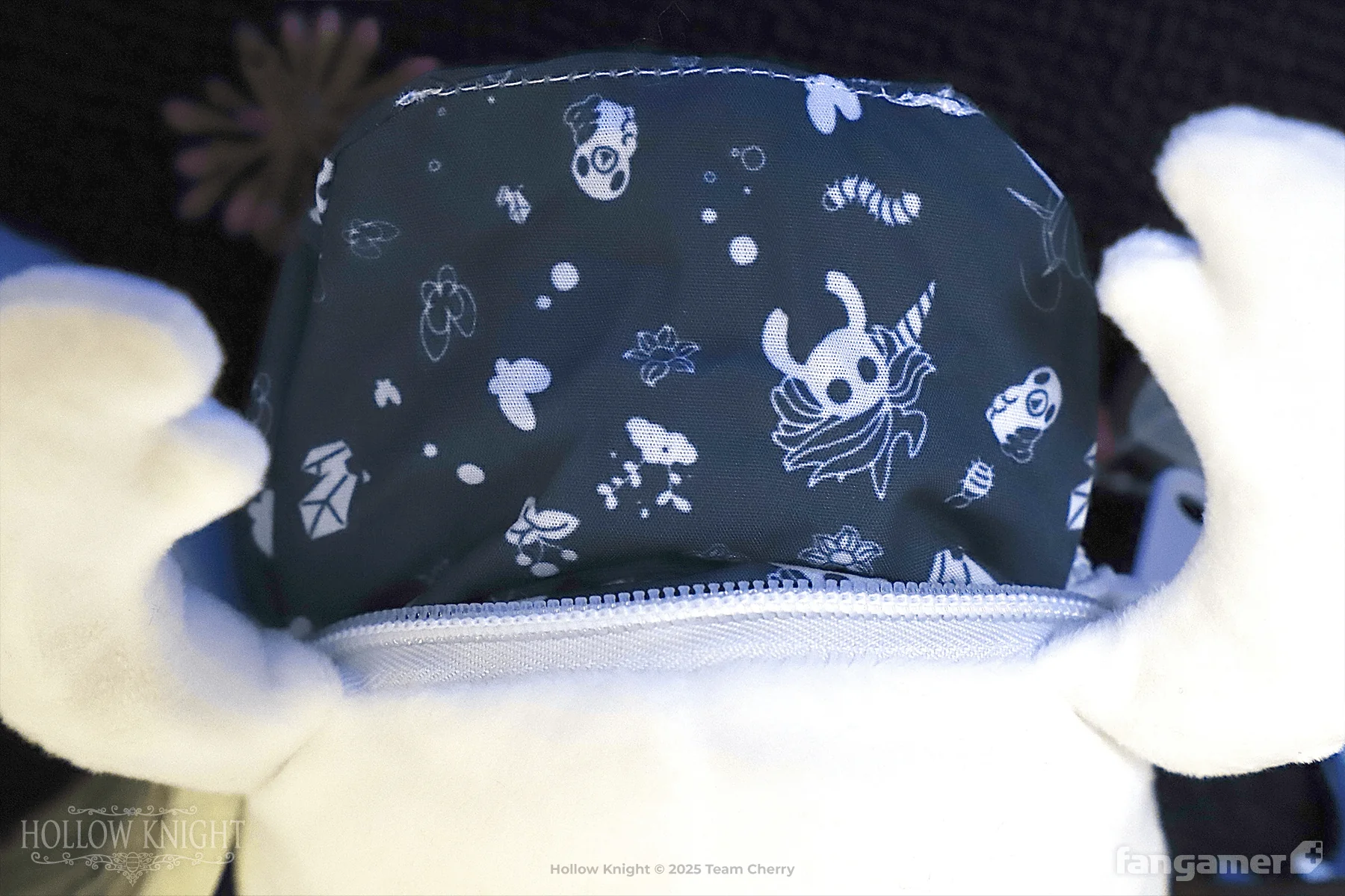 The Knight Retractable Pouch - Image 6